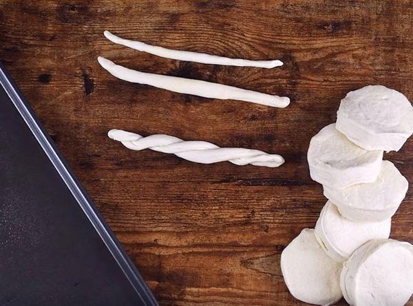 Garlic Knots - Step 1